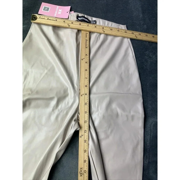 Missy Empire high waist leather look legging in ecru Stone Women’s Size US 8 New - Picture 10 of 16